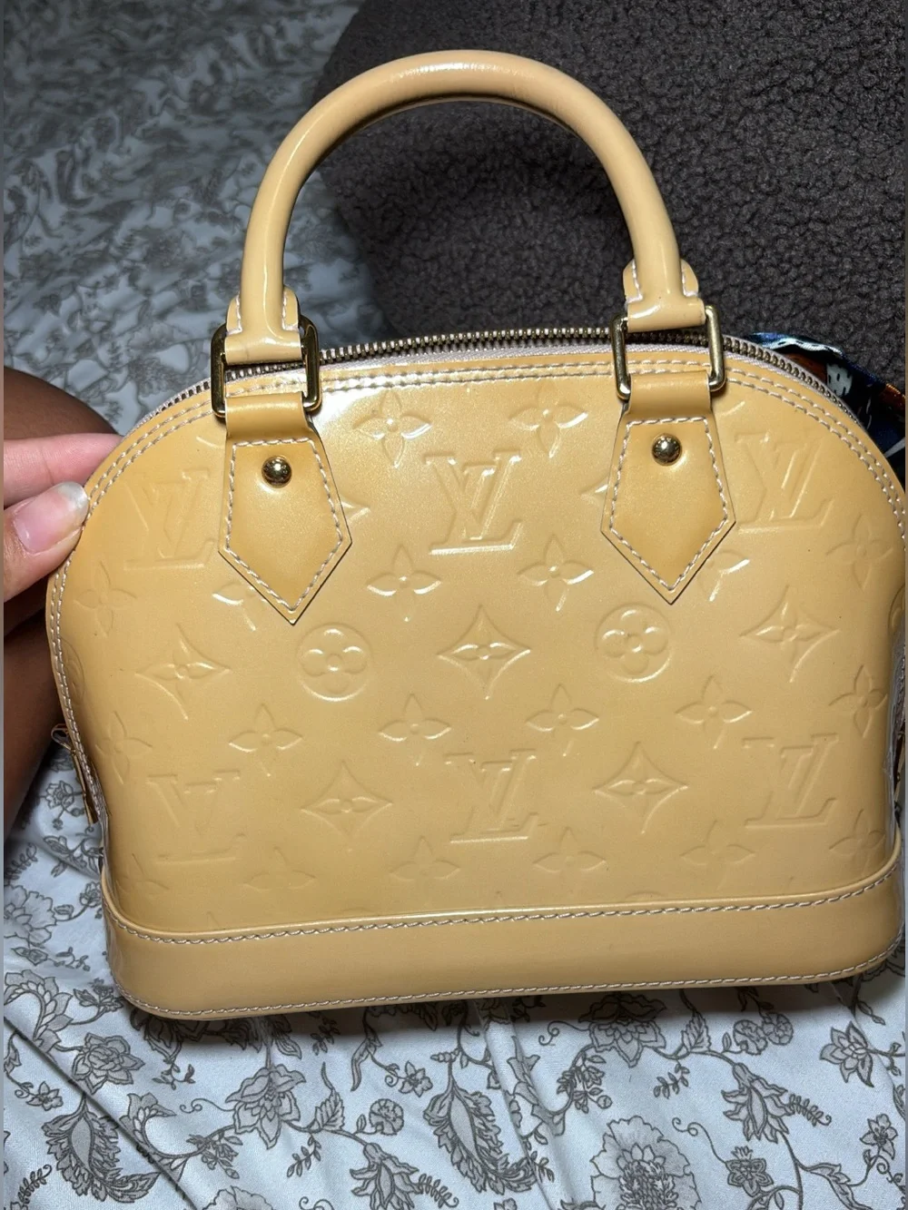 Louis Vuitton Vernis Alma BB Satchel in Beige Patent